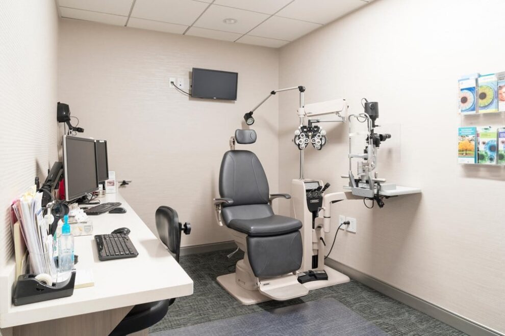 Ophthalmology Associates of the Valley West Hills